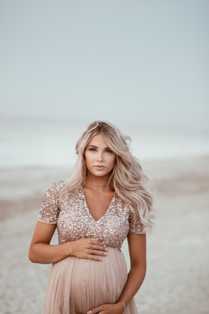 Sandy Maternity - Cara Loren